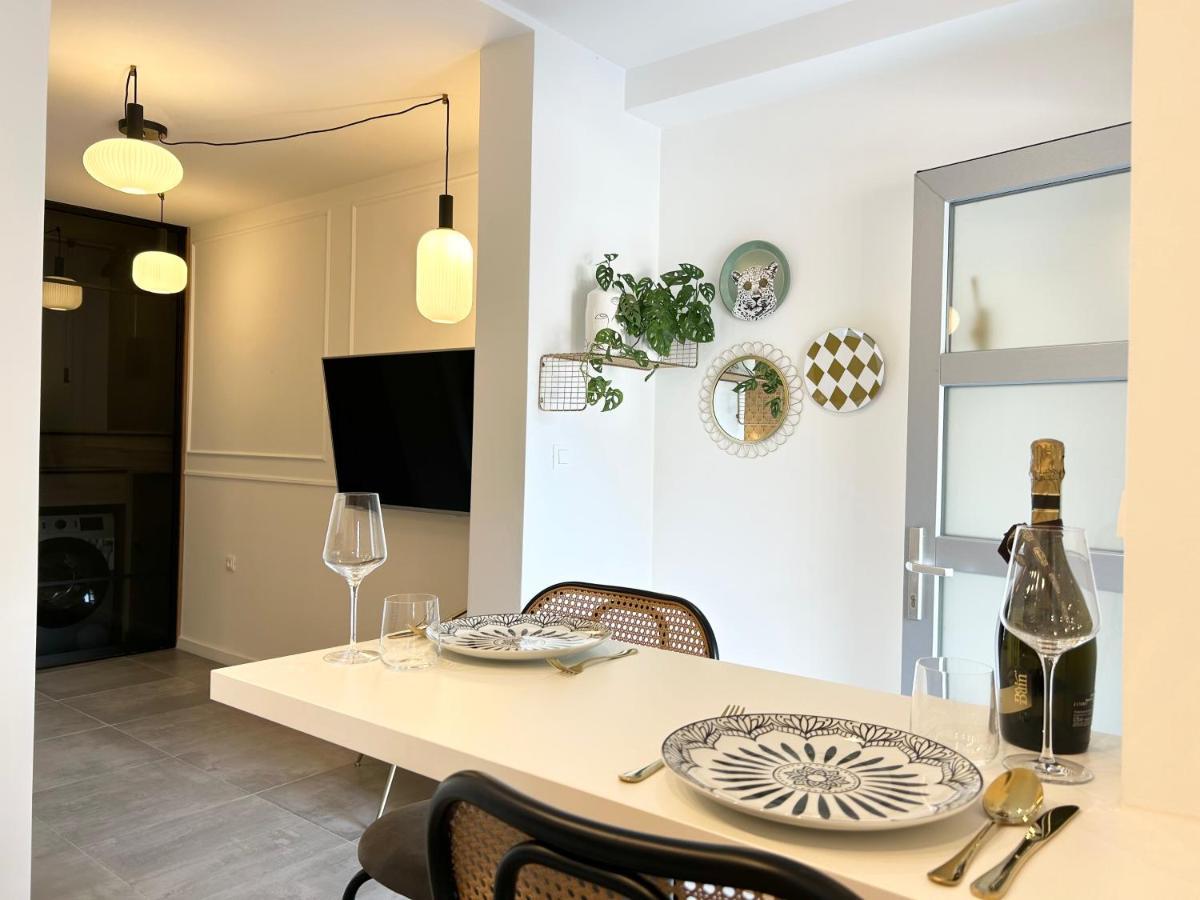 Studio Apartment Smile, Near Beach & Center, Free Parking, Balcony Makarska Exterior photo