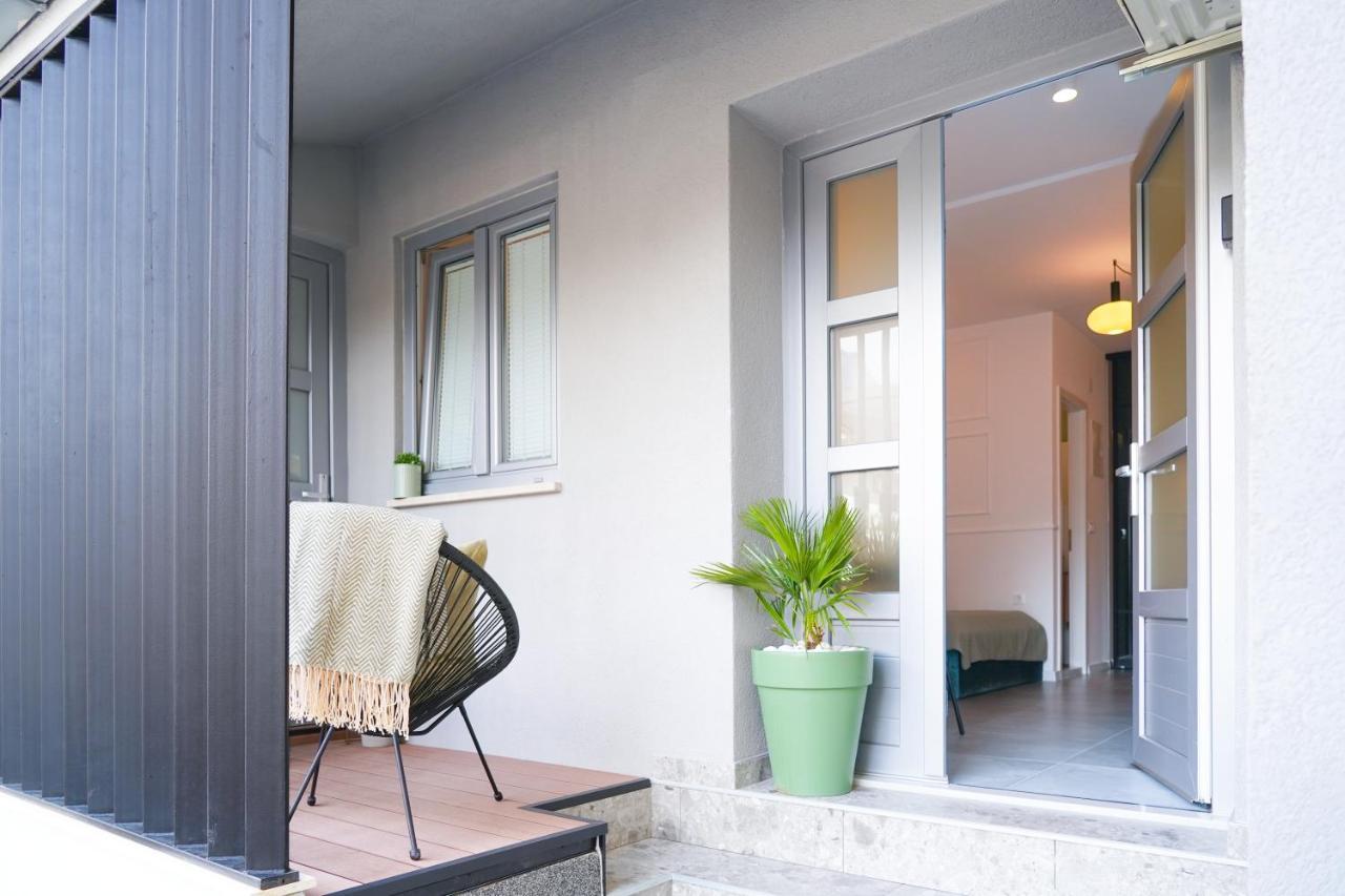 Studio Apartment Smile, Near Beach & Center, Free Parking, Balcony Makarska Exterior photo