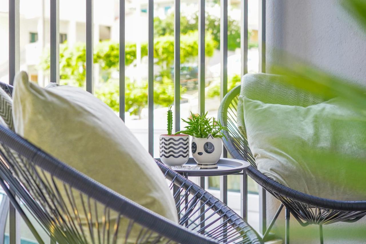Studio Apartment Smile, Near Beach & Center, Free Parking, Balcony Makarska Exterior photo
